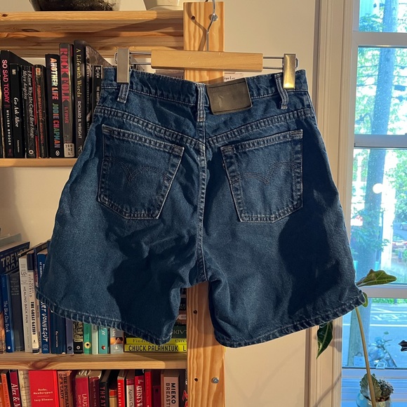Levis high-waist denim shorts - Picture 2 of 9
